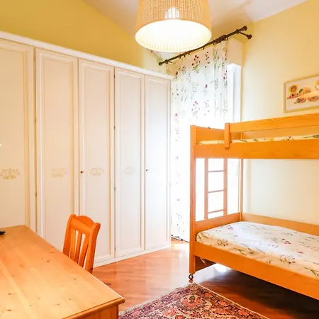Prestige Near The Centre - With Balcony, Wi-fi