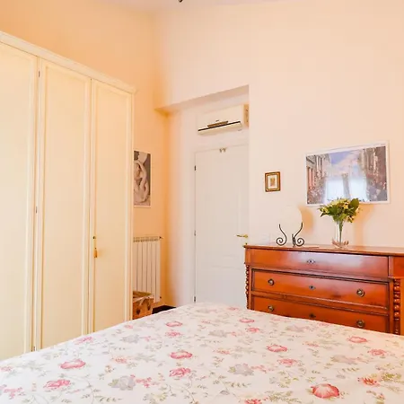 Prestige Near The Centre - With Balcony, Wi-fi *