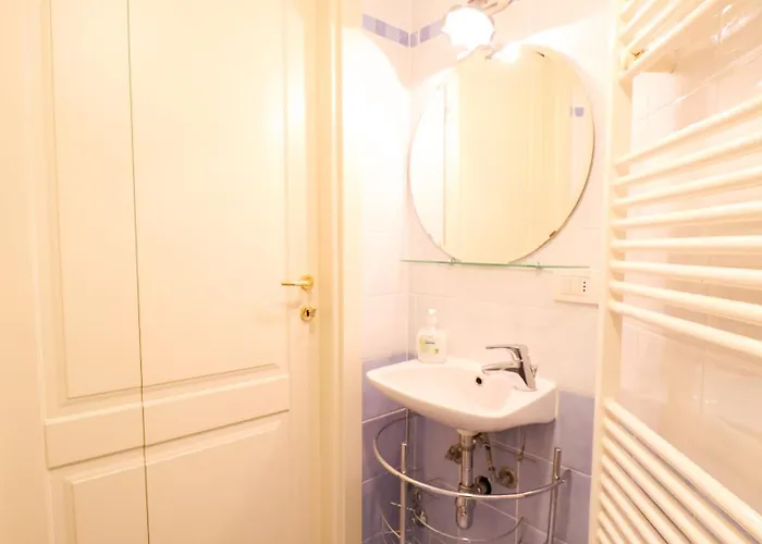 Prestige Near The Centre - With Balcony, Wi-fi Апартаменты